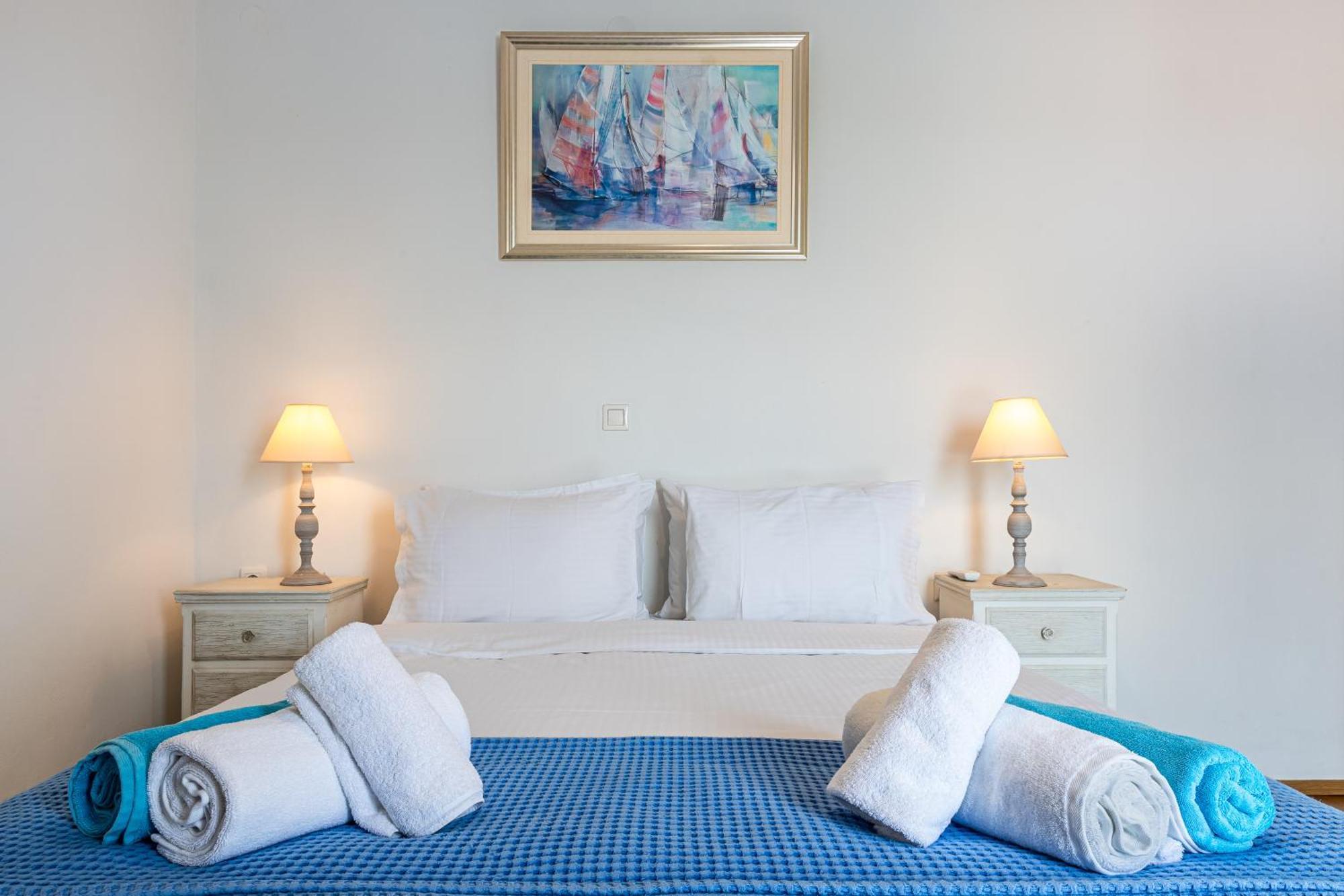 Dimitra Apartment With Private Pool And Sea View -The Ground Floor Of A Two Storey Building Daratsos Екстериор снимка