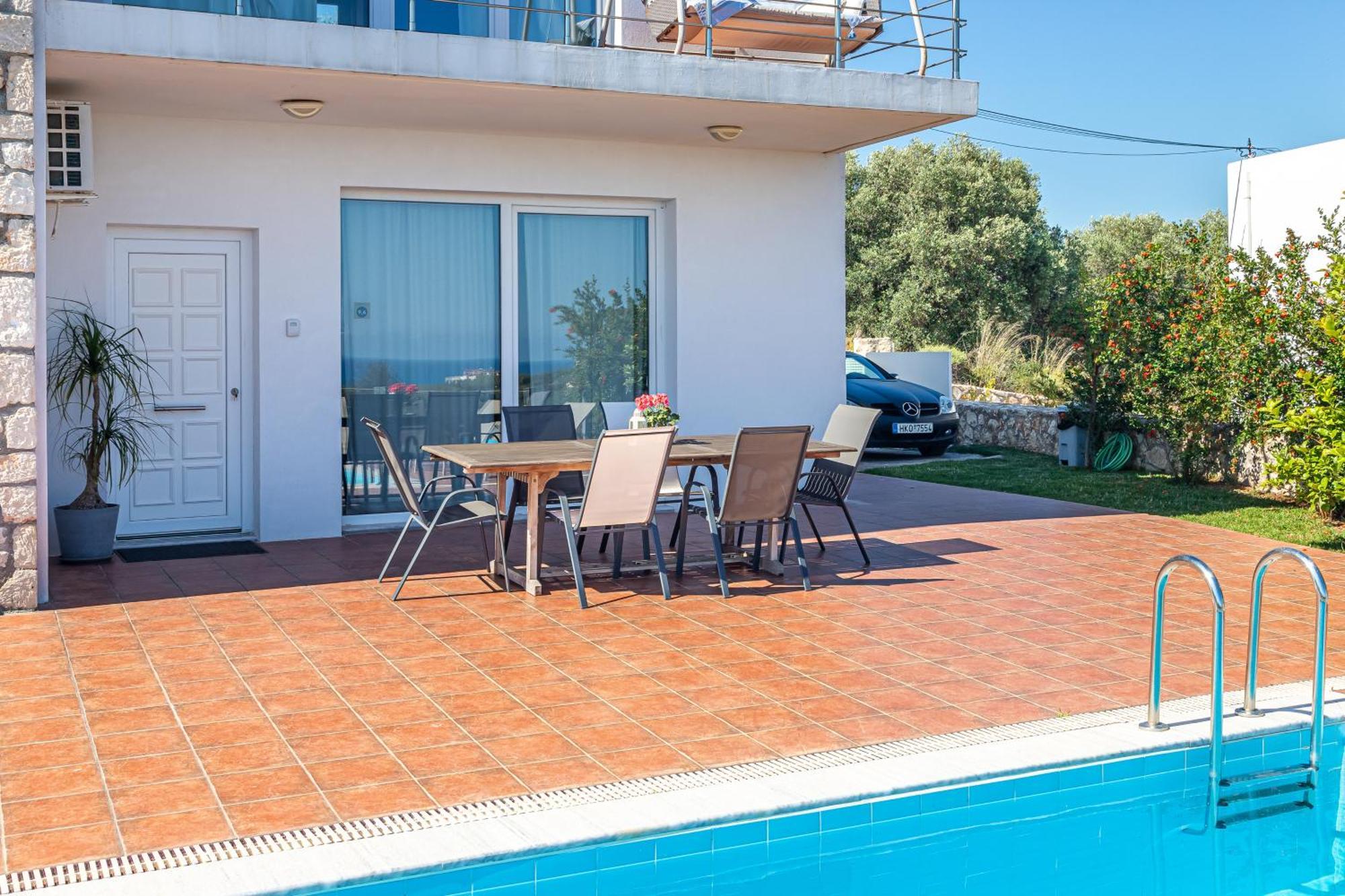 Dimitra Apartment With Private Pool And Sea View -The Ground Floor Of A Two Storey Building Daratsos Екстериор снимка